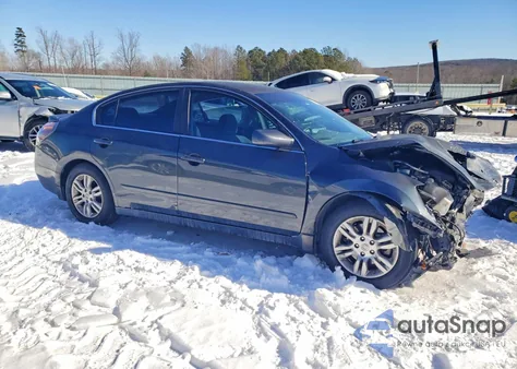 2011 Nissan Altima Base из США, поврежденный, VIN 1N4AL2AP8BN422824
